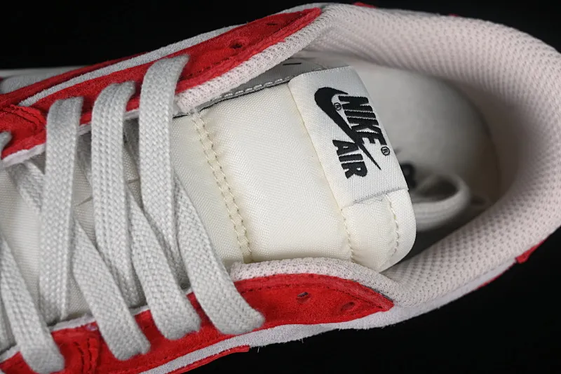 All Categories Air Jordan Jordan Series Basketball Shoes Air Jordan 1 Low Travis Scott x Air Jordan 1 Low OG AJ1 Joe 1 Reversed Overhook Joint Style Casual Sports Basketball Shoes DM7866-698